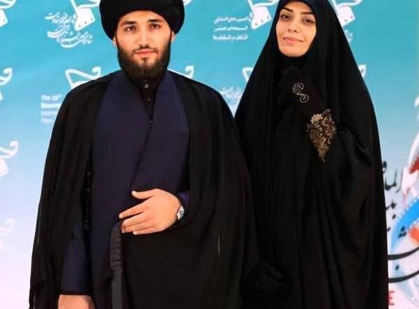 عکس الهام چرخنده در اوای باران