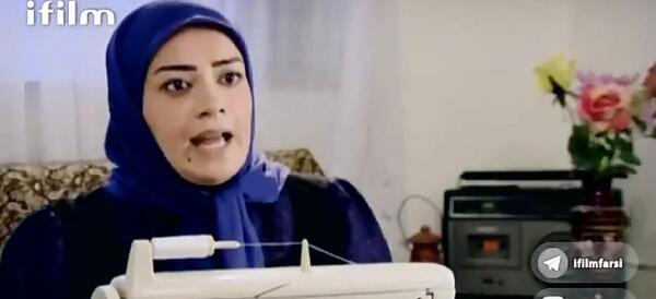 عکس الهام چرخنده در اوای باران