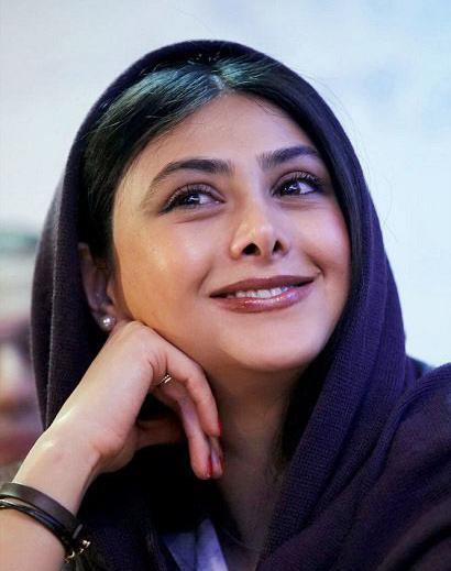 عکس بازیگر آزاده صمدی