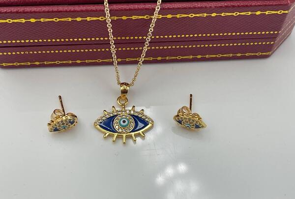 عکس گوشواره و گردنبند