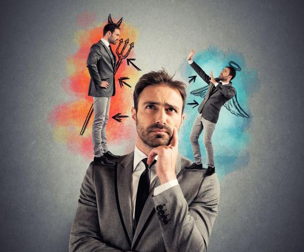 عکس فرشته های روی شانه