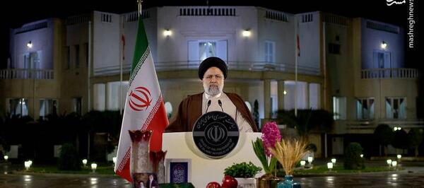 عکس رئیسی روی مجله پراودا