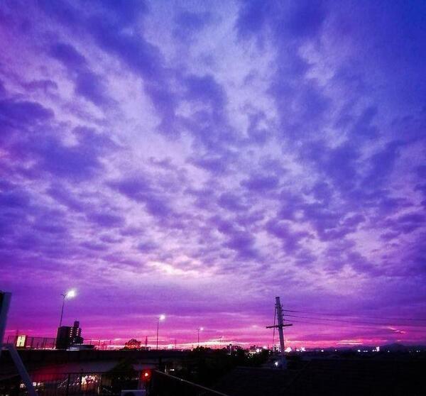 عکس آسمان بنفش