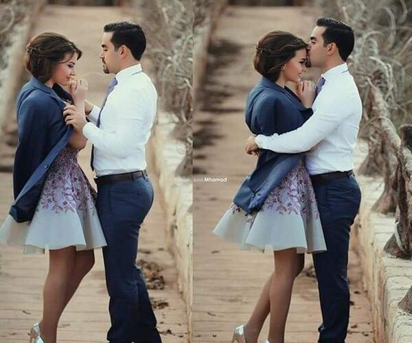 ژست عکس دونفره عاشقانه در اتلیه