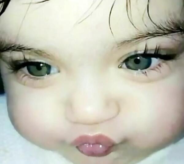 عکس بچه دختر چشم ابی