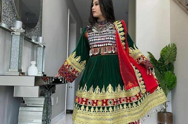 عکس دختر با لباس محلی افغانی