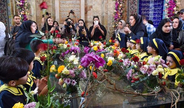 عکسی از سعدی