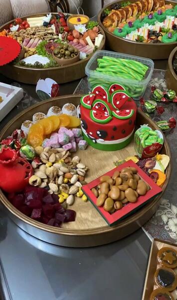 عکس ایده برای چیدن میز شب یلدا
