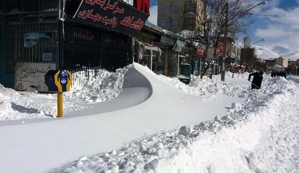 عکس بارش برف در روستا