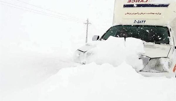 عکس بارش برف در روستا
