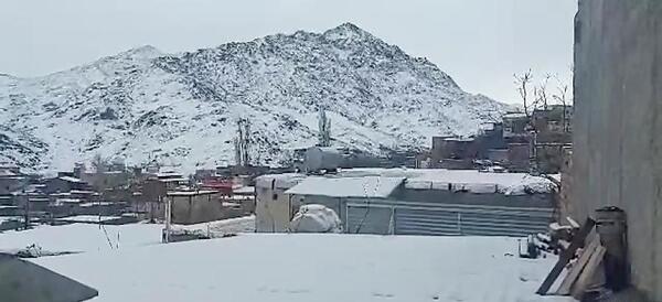 عکس بارش برف در روستا