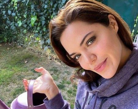 عکس زلیخا تو فیلم چکوروا