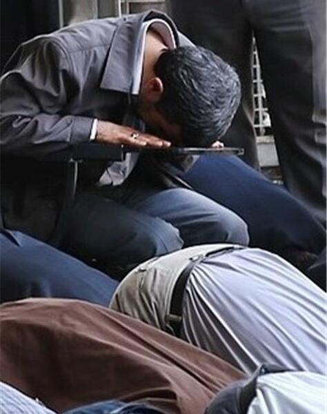 عکس نماز نشسته