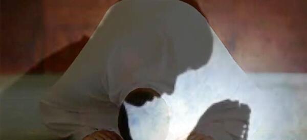 عکس نماز نشسته