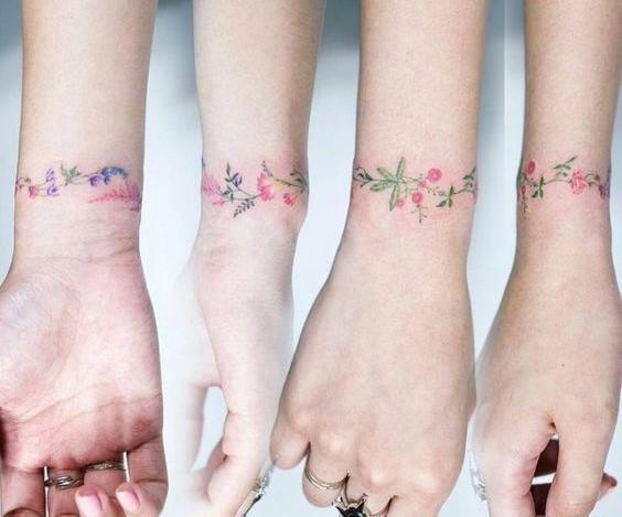 عکس تاتو روی دست نوشته