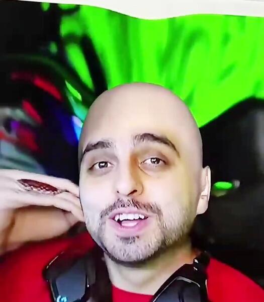 عکس لی وی