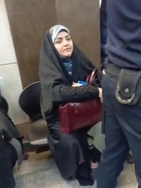 عکس سوسک رو صندلی