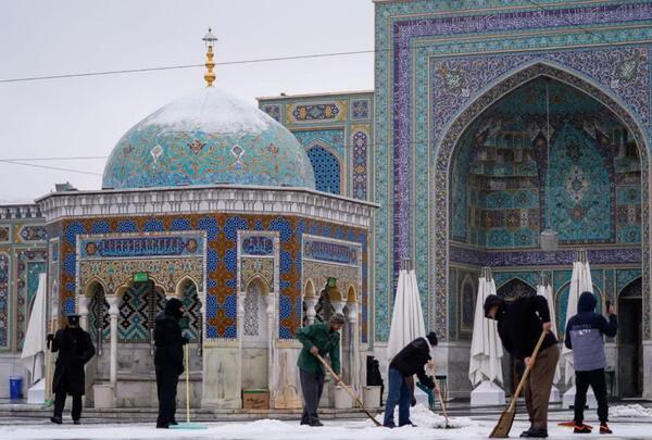عکس یخ در حال ذوب