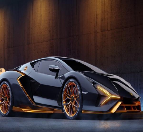 عکس پشت ماشین لامبورگینی