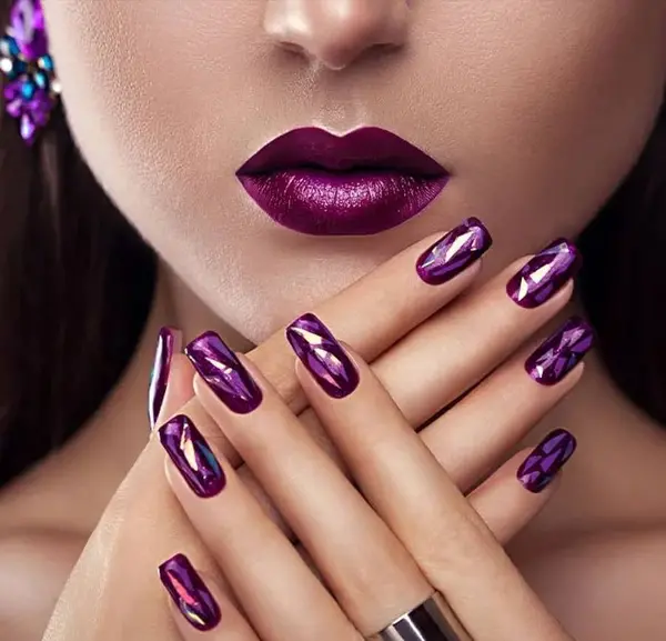 عکس طرح ناخن یاسی بنفش