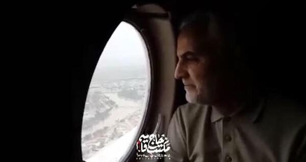 عکس حاج قاسم هواپیما