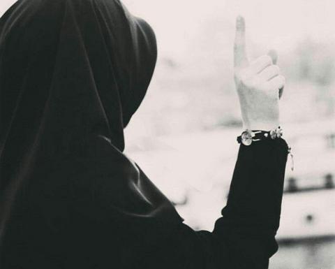 عکس دختر چادری در برف