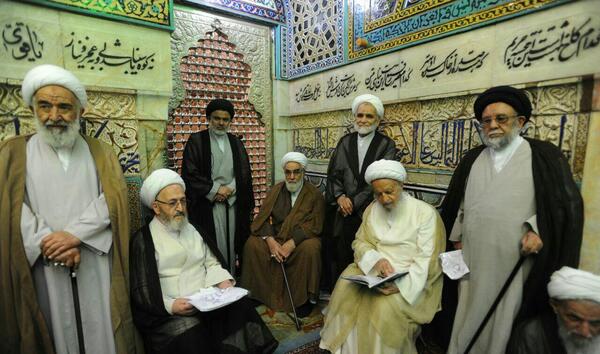 عکس غبارروبی حرم امام رضا