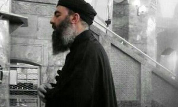 عکس رهبر تنها