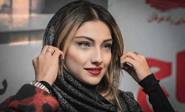 عکس محیا دهقانی در پایتخت