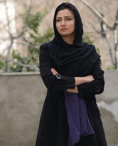 عکس محیا دهقانی در پایتخت