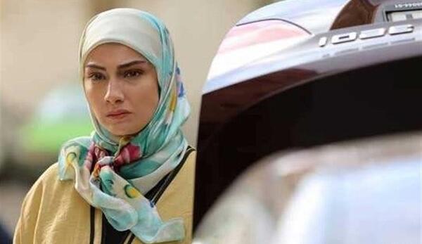 عکس محیا دهقانی در پایتخت