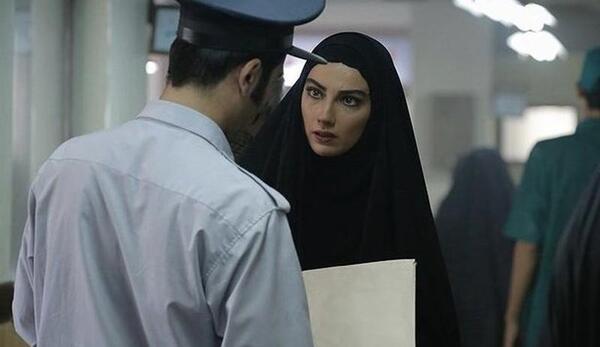 عکس محیا دهقانی در پایتخت