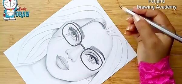 عکس نقاشی دختر عینکی