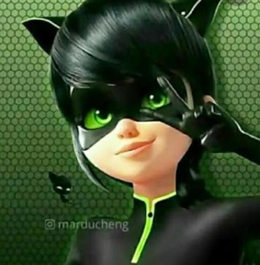 عکس ادرین با کت و شلوار