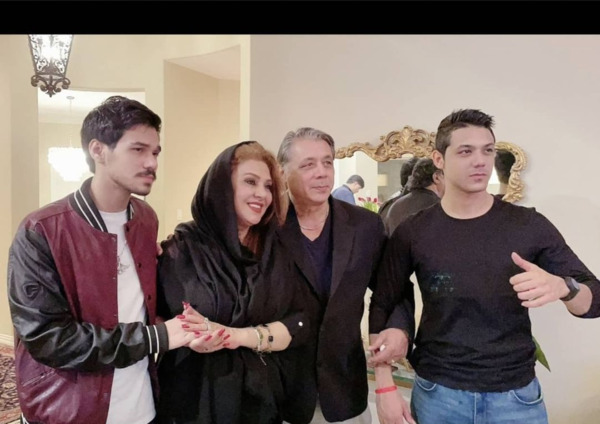 عکس علی سلیمانی با خانوادش
