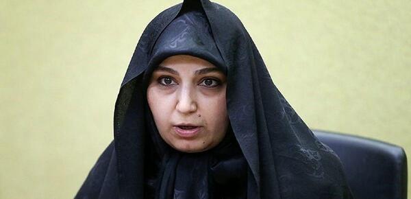 عکس علی سلیمانی با خانوادش