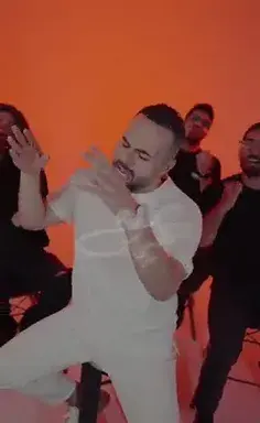 عکس لیسا با موی صورتی