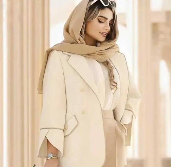 عکس مدل مانتو با پارچه بافت ظریف