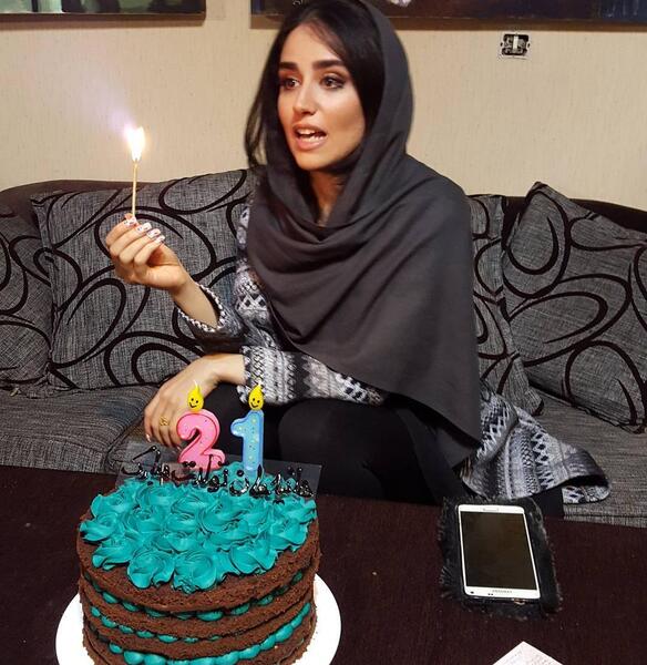 عکس بچگی هانیه غلامی
