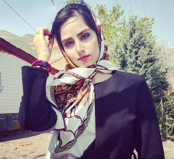 عکس بچگی هانیه غلامی