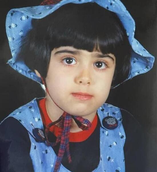 عکس بچگی هانیه غلامی