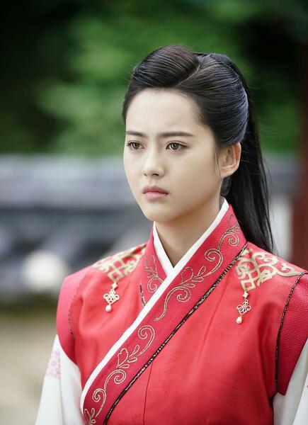 عکس تهیونگ در سریال هوارانگ