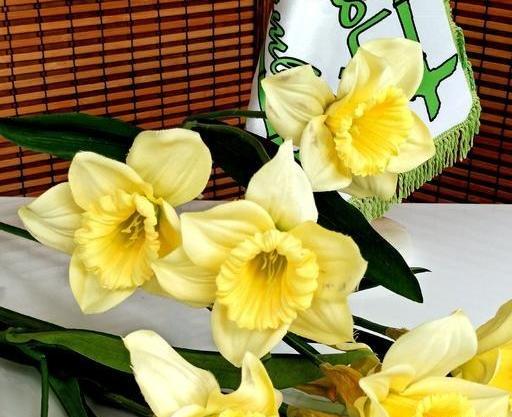عکس گل نرگس مصنوعی