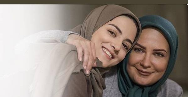 عکس بازیگر نقش راضیه در آقازاده