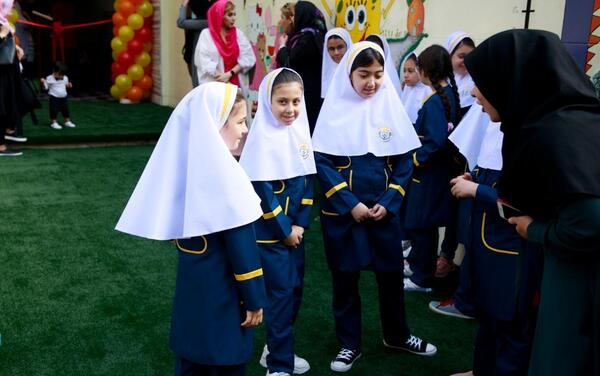 عکس مدرسه دخترانه کارتونی