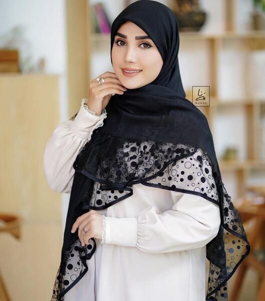 عکس روسری سفید مشکی
