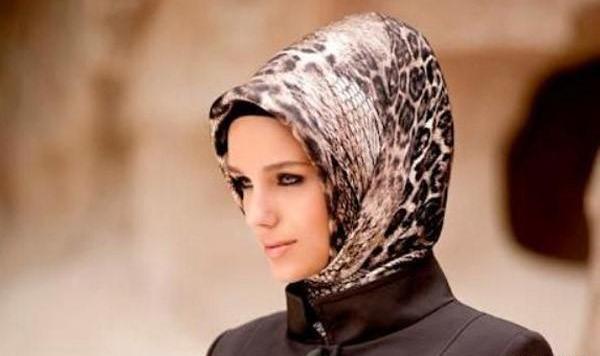 عکس روسری سفید مشکی