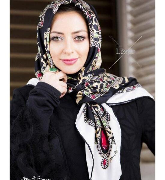 عکس روسری سفید مشکی