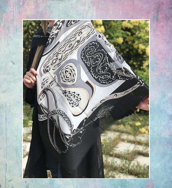 عکس روسری سفید مشکی