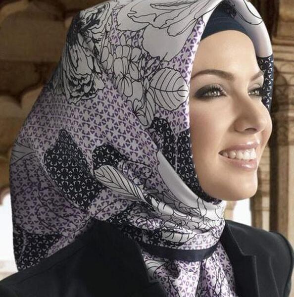 عکس روسری سفید مشکی